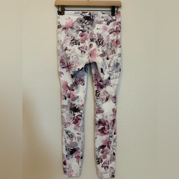Athleta Women's Salutation Stash Pocket Leggings Peony - Picture 4 of 9